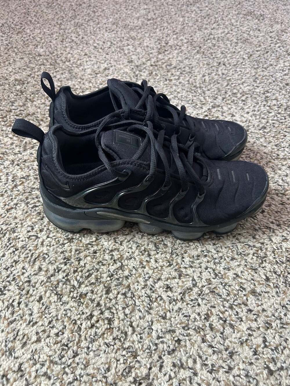 Nike Air Vapormax Plus Triple Black Sneakers